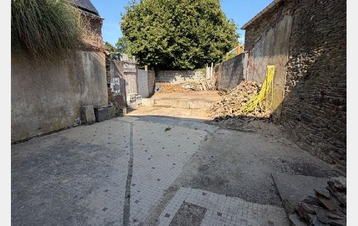 Maison CREDIN (56580)  150 m2 239 000 € 