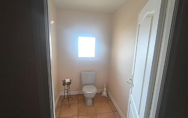 Maison RAUZAN (33420)  185 m2 220 000 € 