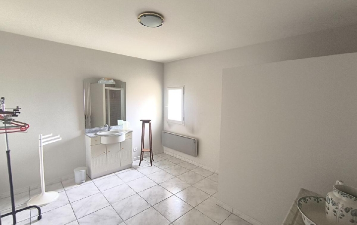 Maison RAUZAN (33420)  125 m2 135 000 € 