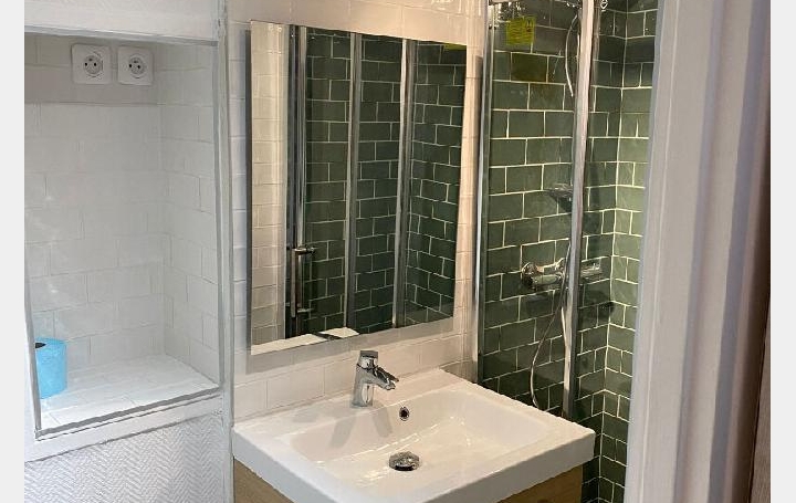 1 Pièce NANTES (44100)  26 m2 630 € 