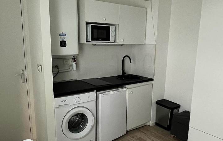 1 Pièce NANTES (44000)  19 m2 560 € 
