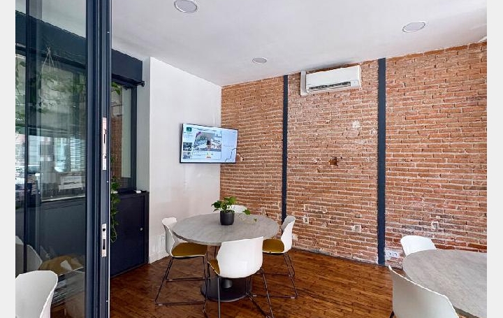Local commercial NANTES (44000)  15 m2 86 € 