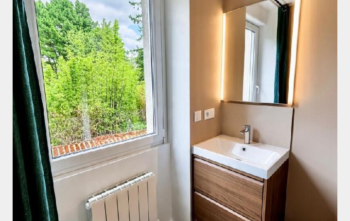 2 Pièces NANTES (44100)  25 m2 670 € 