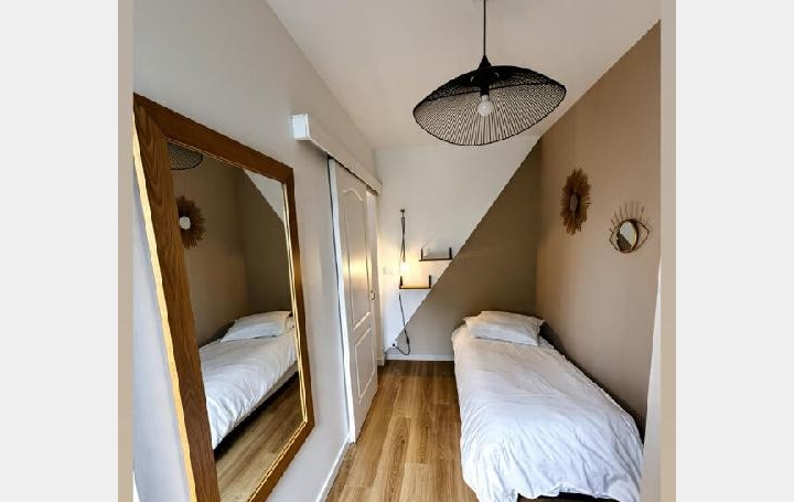 2 Pièces NANTES (44100)  25 m2 670 € 