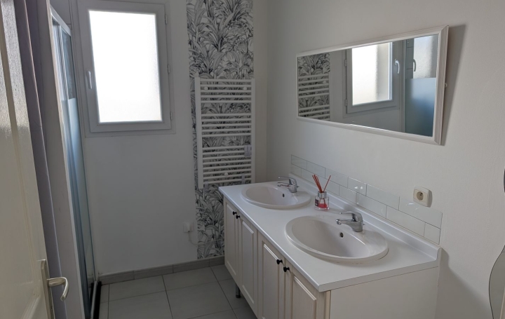 Maison COURCON (17170)  88 m2 1 100 € 