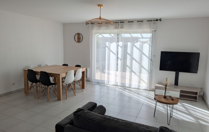 Maison COURCON (17170)  88 m2 1 100 € 