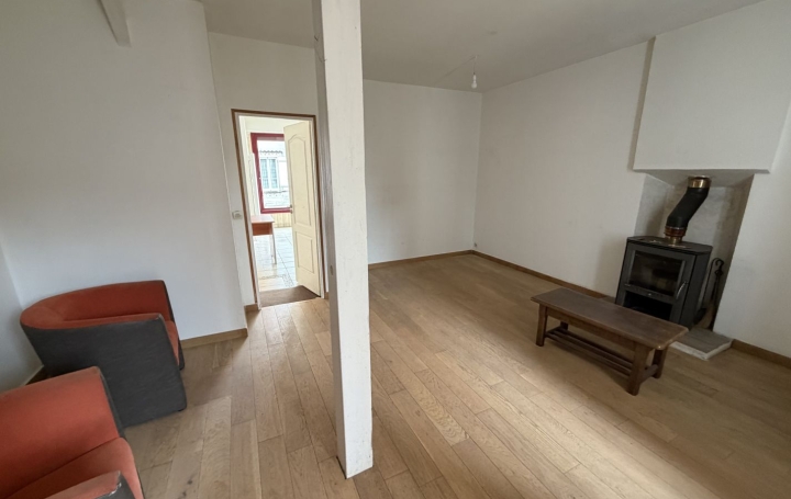 Maison COURCON (17170)  61 m2 135 000 € 