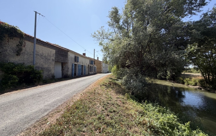 Maison DAMVIX (85420)  145 m2 129 900 € 