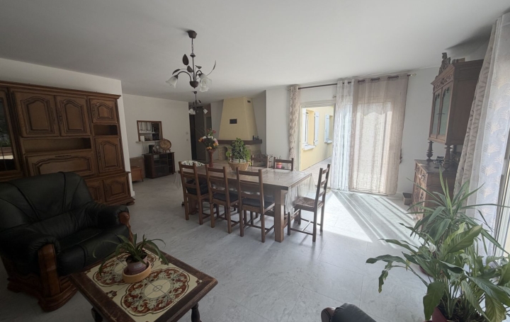 Maison SAINT-SAUVEUR-D'AUNIS (17540)  126 m2 293 000 € 