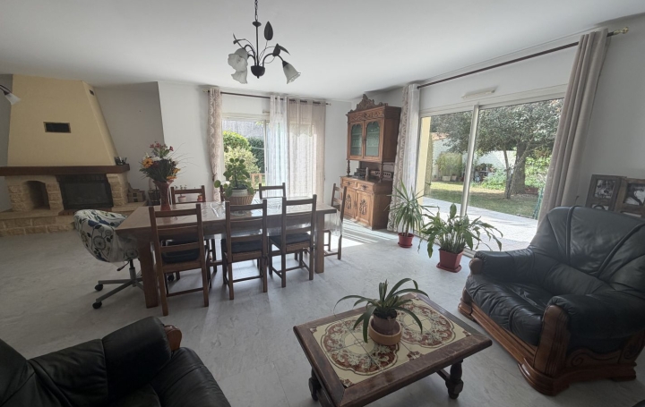 Maison SAINT-SAUVEUR-D'AUNIS (17540)  126 m2 293 000 € 