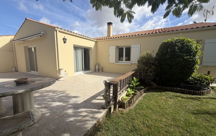 Maison SAINT-SAUVEUR-D'AUNIS (17540)  126 m2 293 000 € 