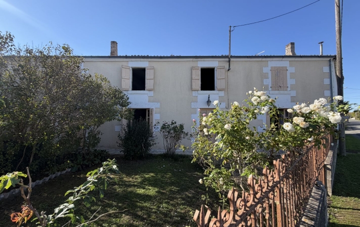 Maison 8 pièces 163 m² · à Saint-Hilaire-la-Palud · 163 m² · 149 000 €