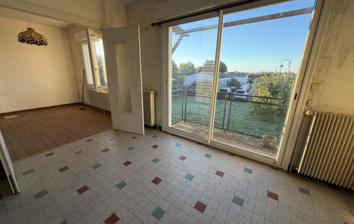 Maison FERRIERES (17170)  66 m2 189 900 € 