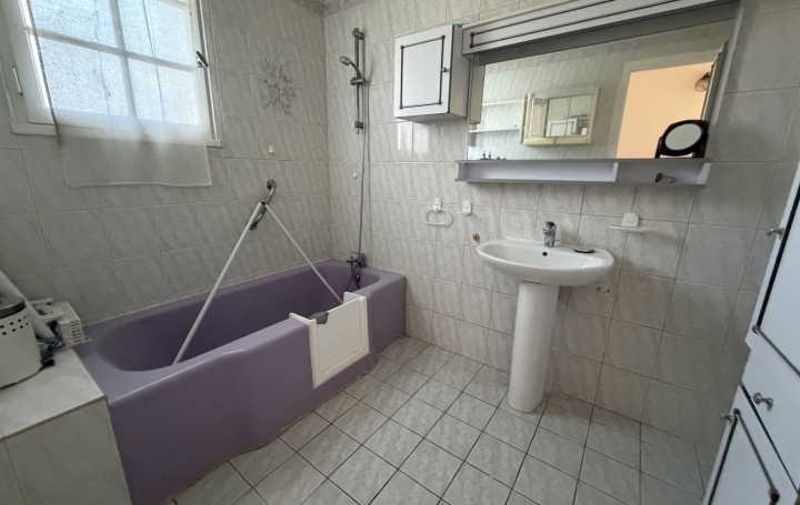 Maison SAINT-JEAN-DE-LIVERSAY (17170)  159 m2 164 500 € 