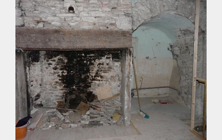 Maison CASTELNAU-MONTRATIER (46170)  100 m2 59 000 € 