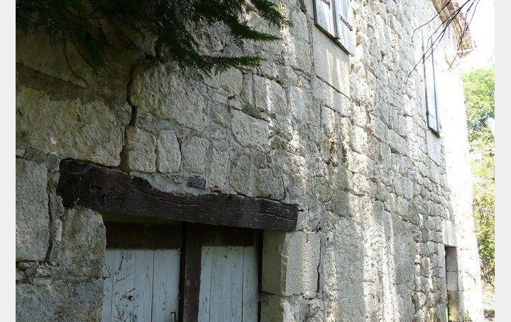 Maison CASTELNAU-MONTRATIER (46170)  70 m2 25 000 € 