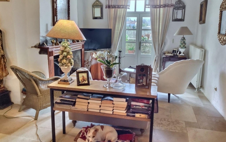 Maison de village CASTELNAU-MONTRATIER (46170)  430 m2 750 000 € 