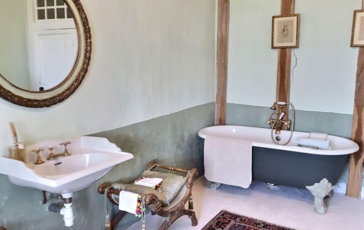 Maison de village CASTELNAU-MONTRATIER (46170)  430 m2 750 000 € 