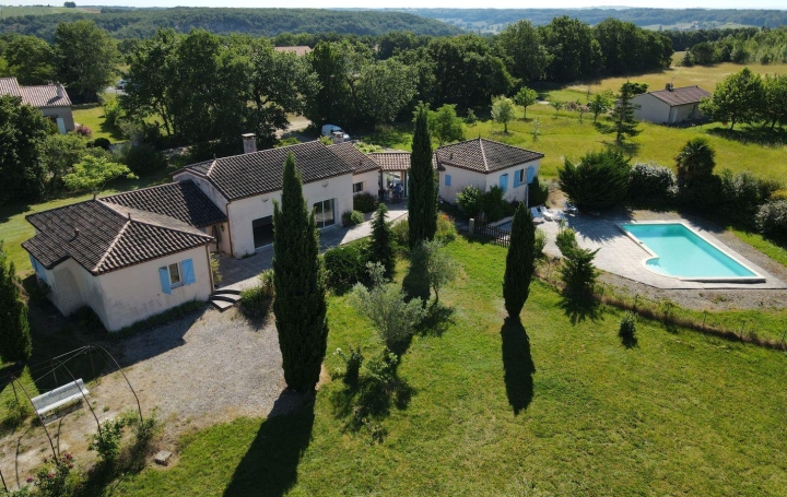 Maison / Villa CASTELNAU-MONTRATIER (46170) 250 m<sup>2</sup> 395 000 € 