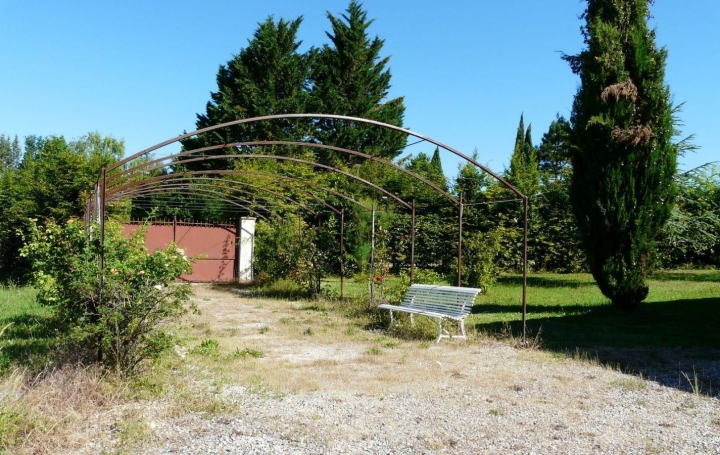 Maison CASTELNAU-MONTRATIER (46170)  250 m2 395 000 € 