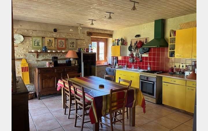 Maison CASTELNAU-MONTRATIER (46170)  194 m2 328 000 € 