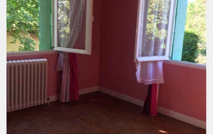 Maison CASTELNAU-MONTRATIER (46170)  75 m2 212 000 € 