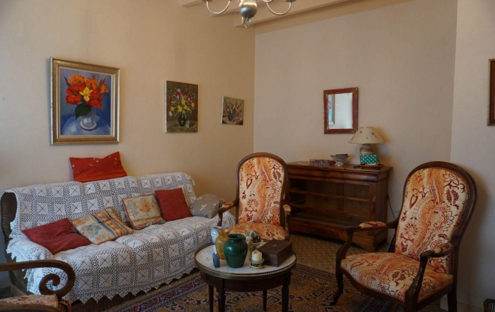 Maison de village CASTELNAU-MONTRATIER (46170)  150 m2 179 000 € 