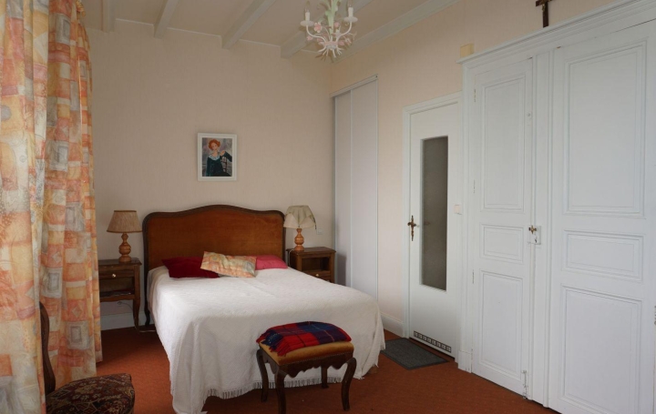 Maison de village CASTELNAU-MONTRATIER (46170)  150 m2 179 000 € 