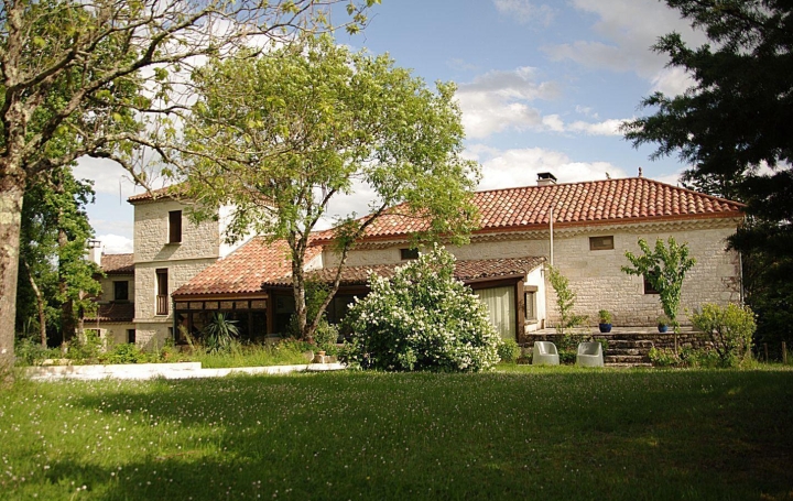 Maison / Villa MONTCUQ (46800) 325 m<sup>2</sup> 727 160 € 