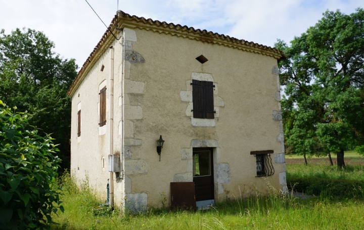 Maison CASTELNAU-MONTRATIER-SAINTE-ALAUZIE (46170)  92 m2 168 500 € 