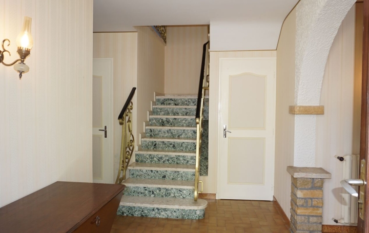 Maison CASTELNAU-MONTRATIER (46170)  141 m2 169 000 € 