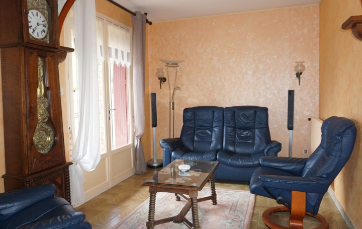 Maison CASTELNAU-MONTRATIER (46170)  141 m2 169 000 € 