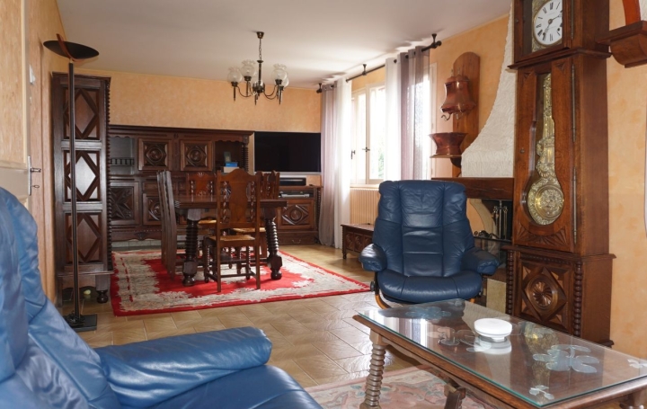 Maison CASTELNAU-MONTRATIER (46170)  141 m2 169 000 € 