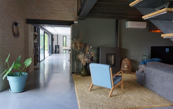 Maison MONTDOUMERC (46230)  234 m2 566 800 € 