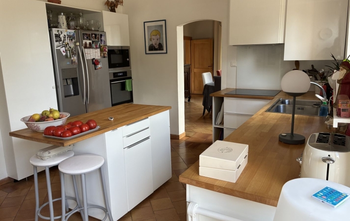 Mas MOLIERES (82220)  295 m2 649 000 € 