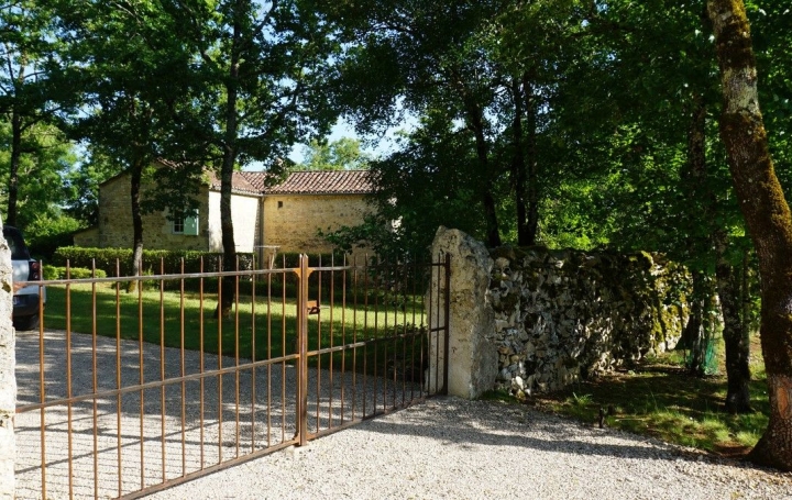 Propriété ESCLAUZELS (46090)  150 m2 629 000 € 