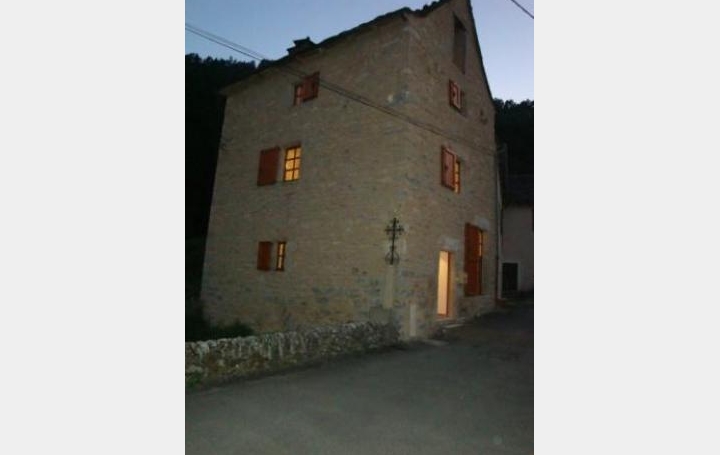 Réseau Immo-diffusion : Maison  SAINT-BAUZILE   500 € 