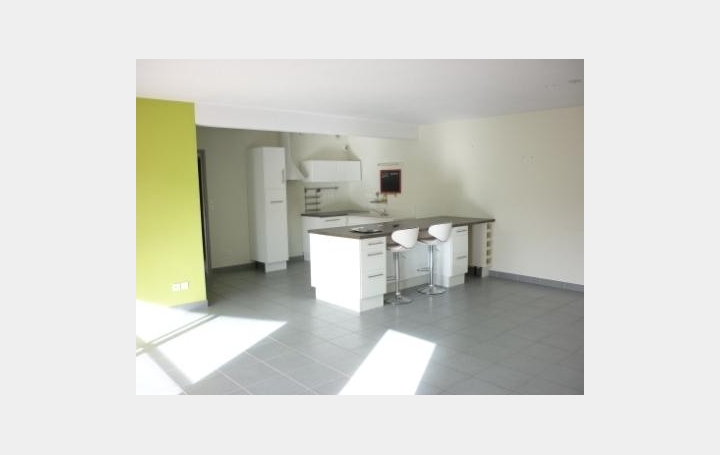 Réseau Immo-diffusion : Appartement P3  BADAROUX  81 m2 565 € 