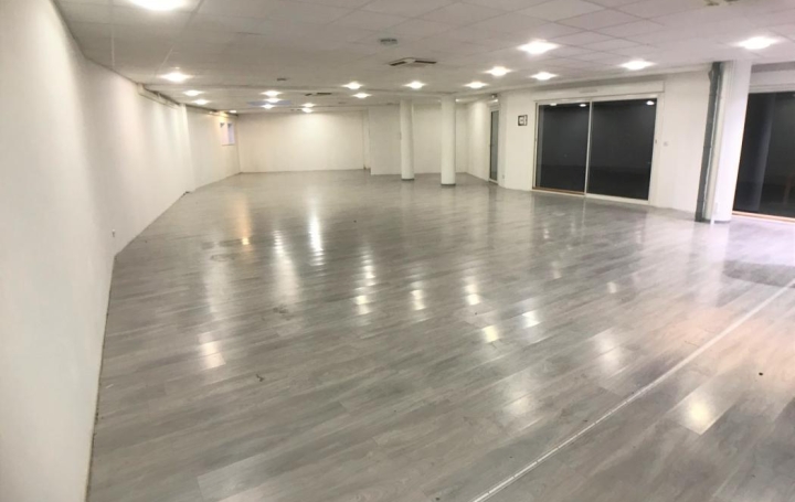 Local commercial MENDE (48000)  162 m2 1 800 € 