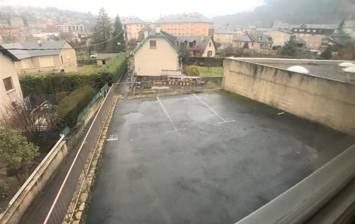 Local commercial MENDE (48000)  162 m2 1 800 € 