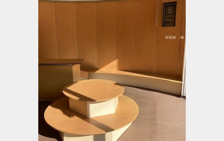 Activité commerciale MENDE (48000)  60 m2 600 € 