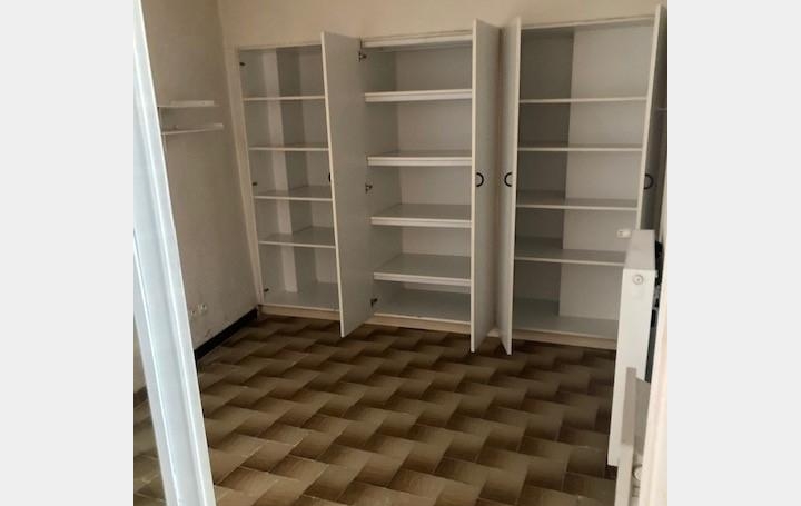 Activité commerciale MENDE (48000)  60 m2 600 € 