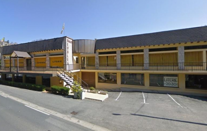 Réseau Immo-diffusion : Local commercial  LA CANOURGUE  1 356 m2 180 000 € 