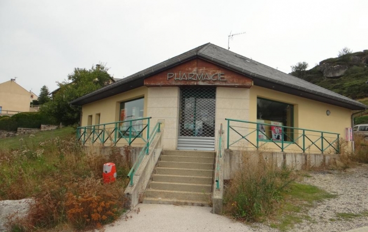 Réseau Immo-diffusion : Maison  SERVERETTE  135 m2 112 000 € 