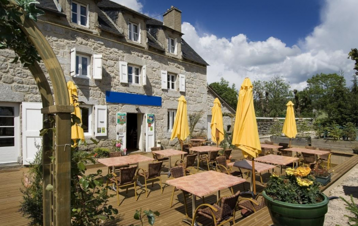 Réseau Immo-diffusion : Maison  RIEUTORT-DE-RANDON  372 m2 199 000 € 