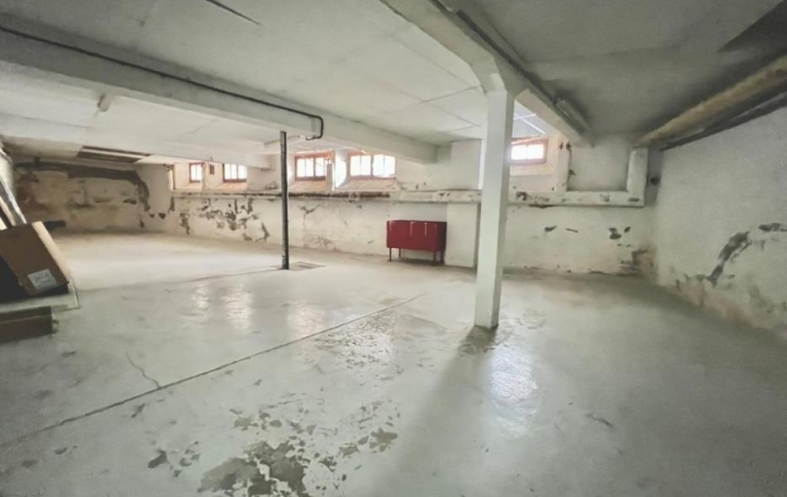 Local commercial MENDE (48000)  276 m2 149 000 € 