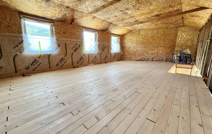 Maison SAINT-ETIENNE-DU-VALDONNEZ (48000)  96 m2 156 000 € 