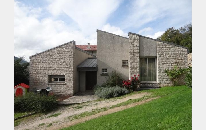 Réseau Immo-diffusion : Maison  ESCLANEDES  110 m2 199 000 € 