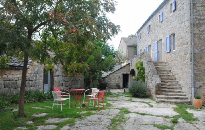 Réseau Immo-diffusion : Maison  HURES-LA-PARADE  412 m2 490 000 € 