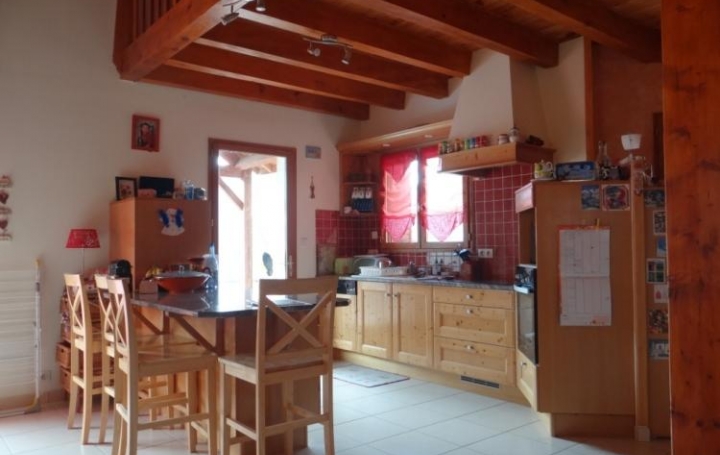 Réseau Immo-diffusion : Maison  SAINT-BAUZILE  140 m2 227 000 € 